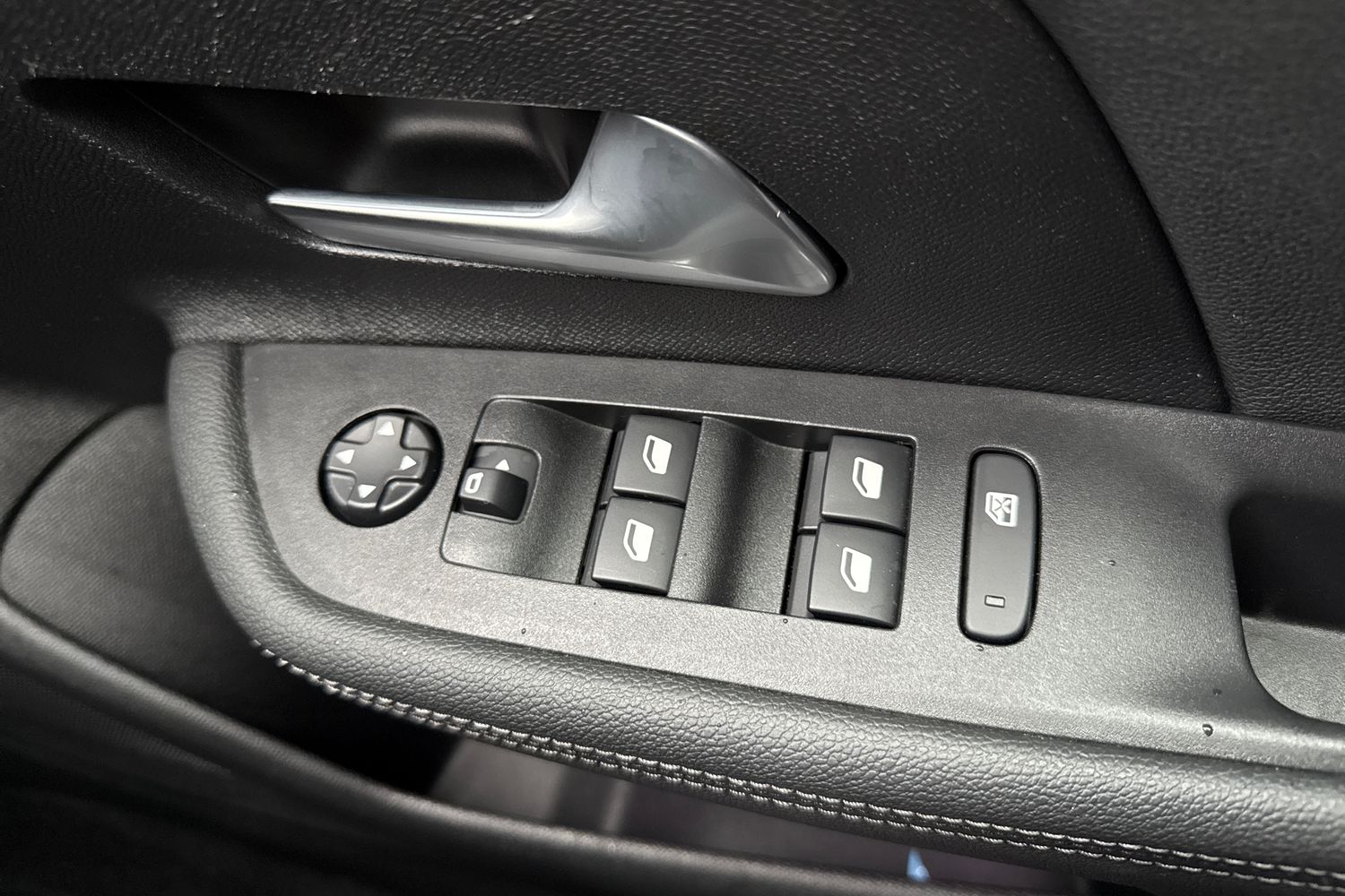 Used Vauxhall Mokka 2023 for sale - 77000813: Photo 40