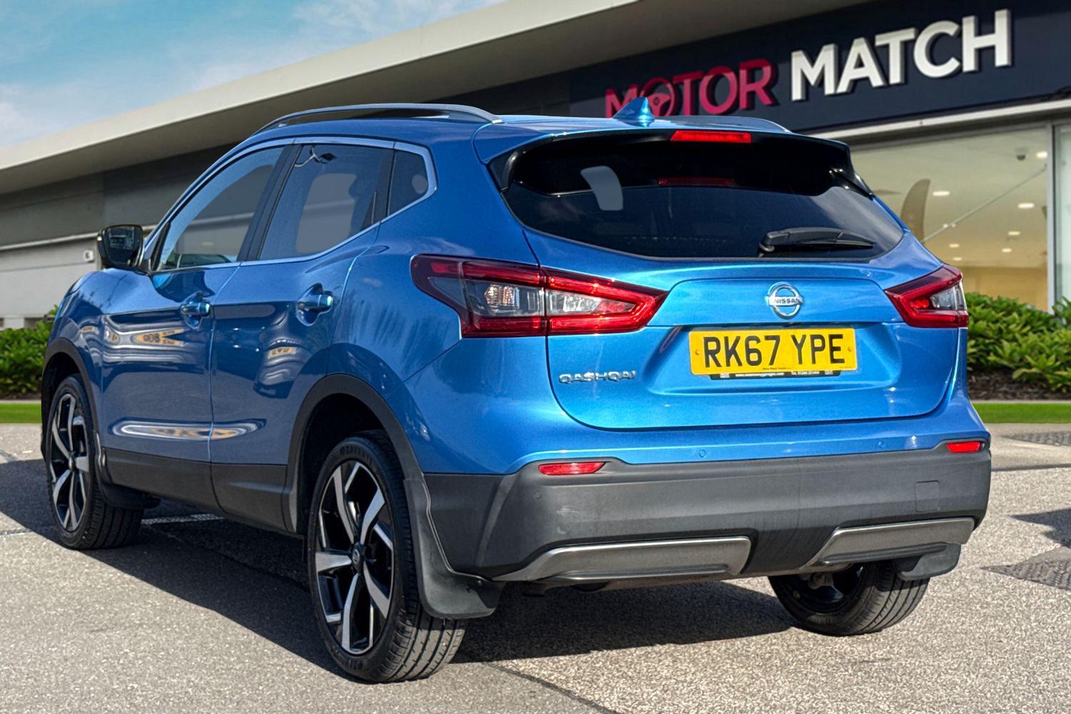 Used Nissan Qashqai 2017 for sale - 77842813: Photo 2