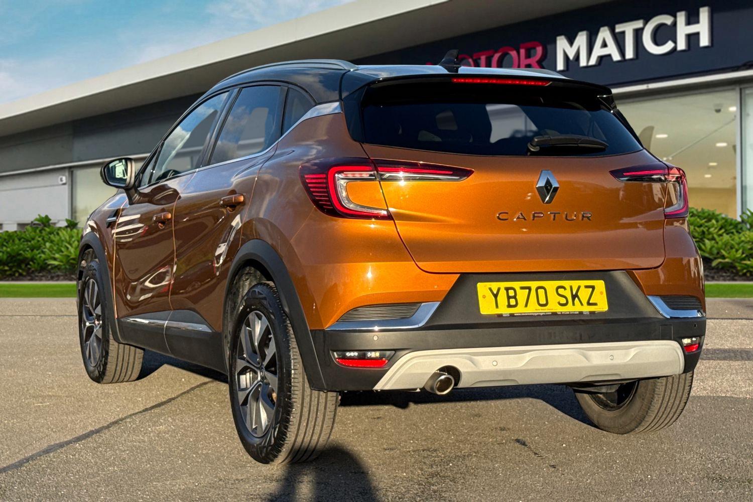 Used Renault Captur 2020 for sale - 76916353: Photo 2