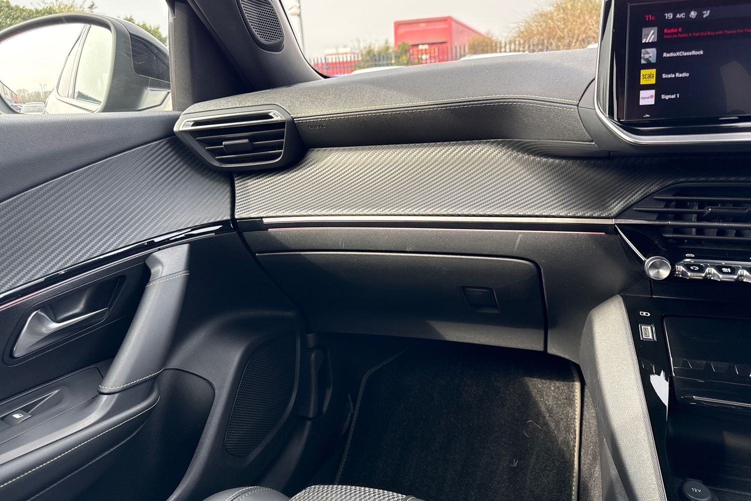 Used Peugeot 2008 2024 for sale - 77963421: Photo 15