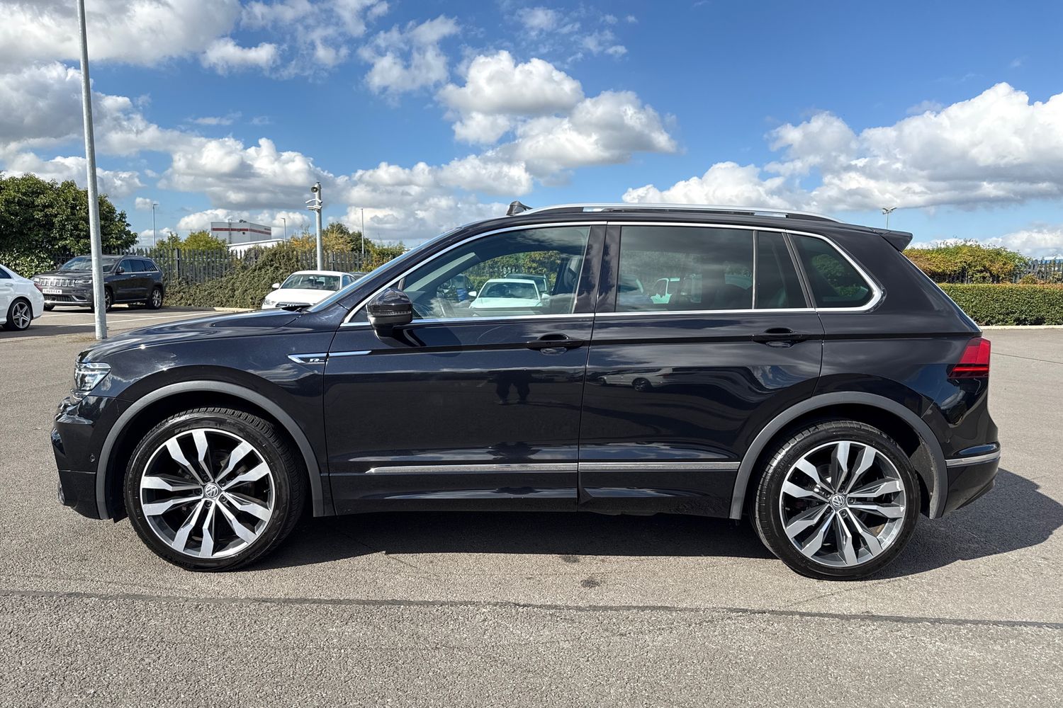 Used Volkswagen Tiguan 2020 for sale - 76069777: Photo 31