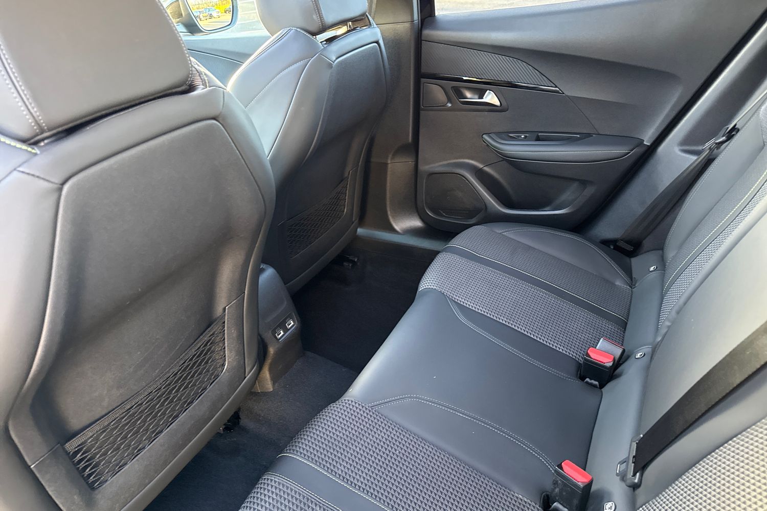 Used Peugeot 2008 2023 for sale - 76610953: Photo 33