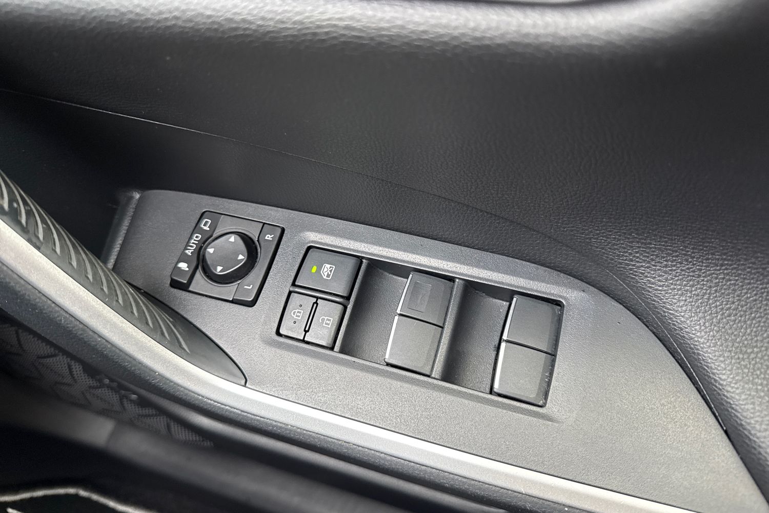 Used Toyota RAV4 2020 for sale - 78189808: Photo 39