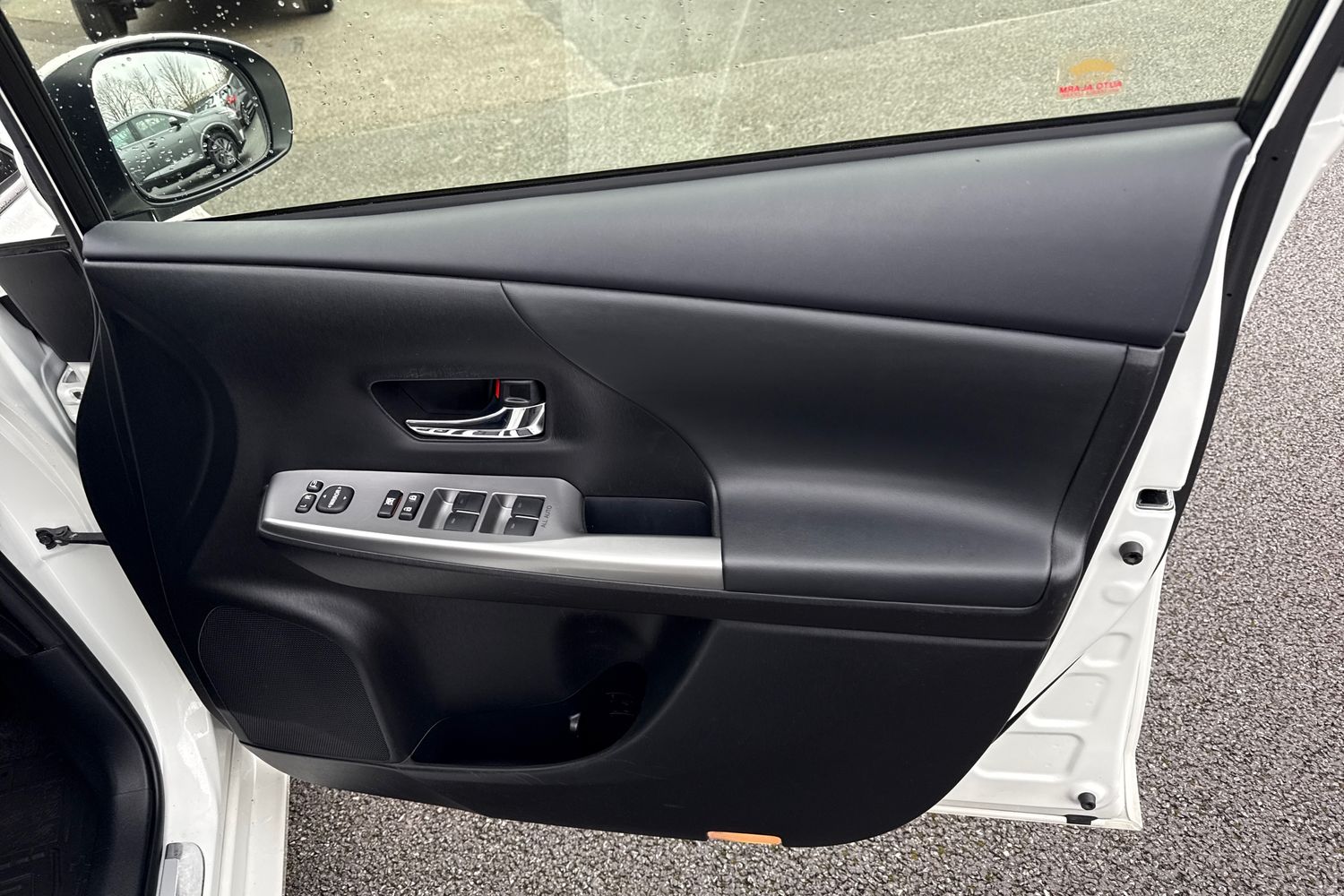 Used Toyota Prius+ 2018 for sale - 77494107: Photo 21