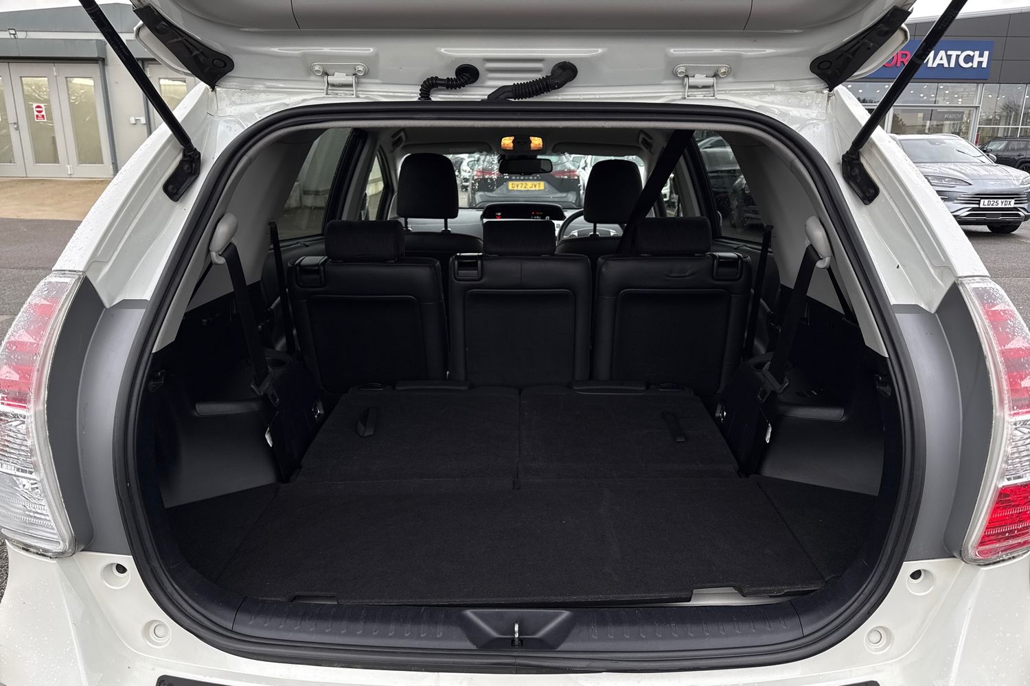 Used Toyota Prius+ 2018 for sale - 77494107: Photo 7