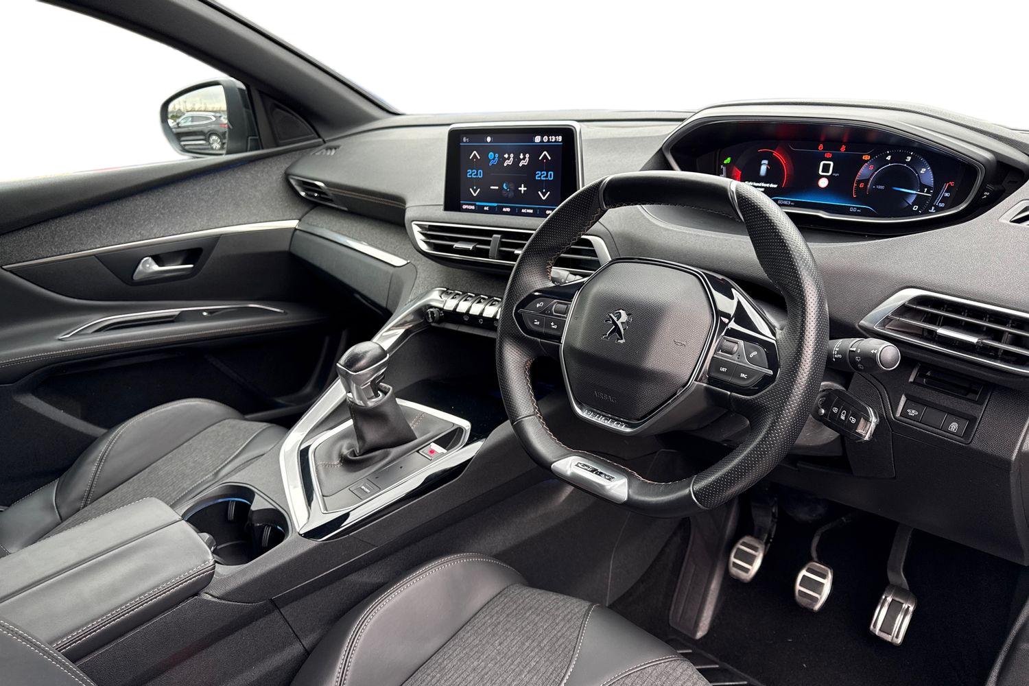 Used Peugeot 3008 2018 for sale - 77615877: Photo 14