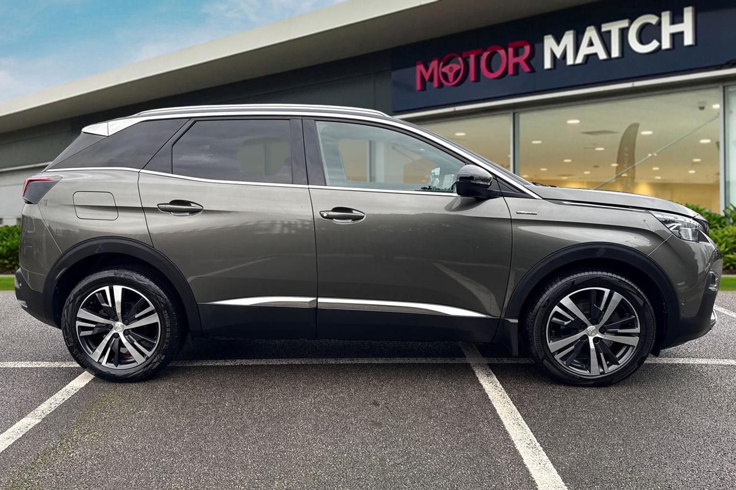 Used Peugeot 3008 2018 for sale - 77615877: Photo 3