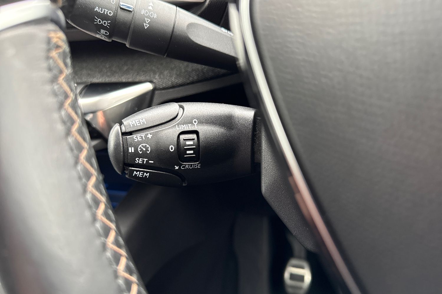 Used Peugeot 3008 2018 for sale - 77615877: Photo 41