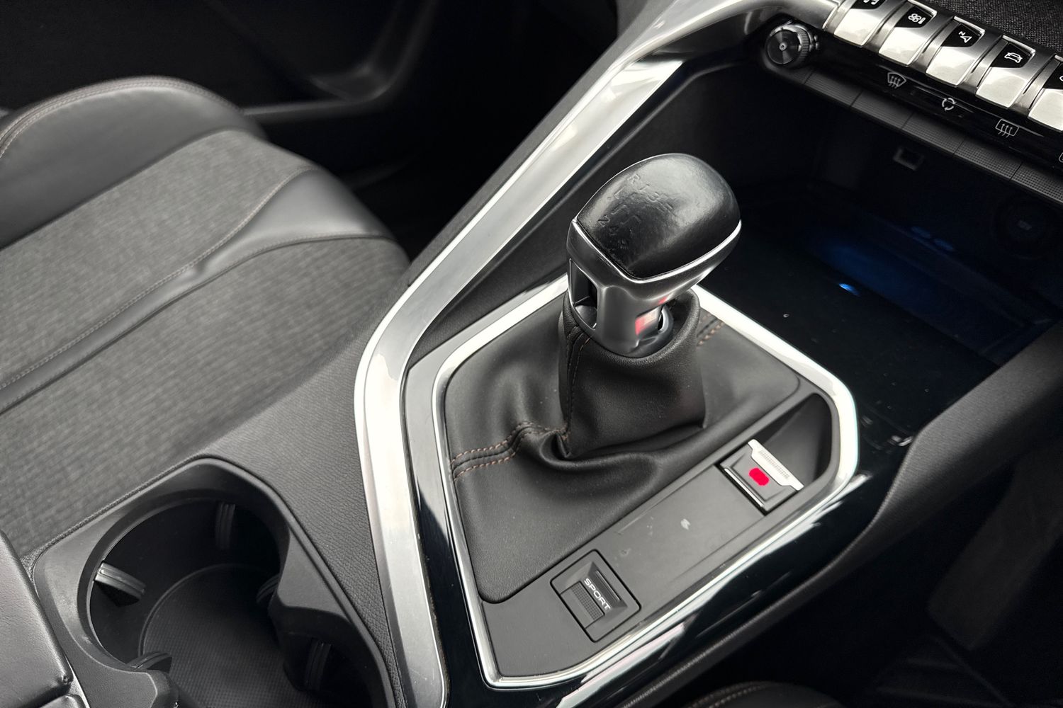 Used Peugeot 3008 2018 for sale - 77615877: Photo 56