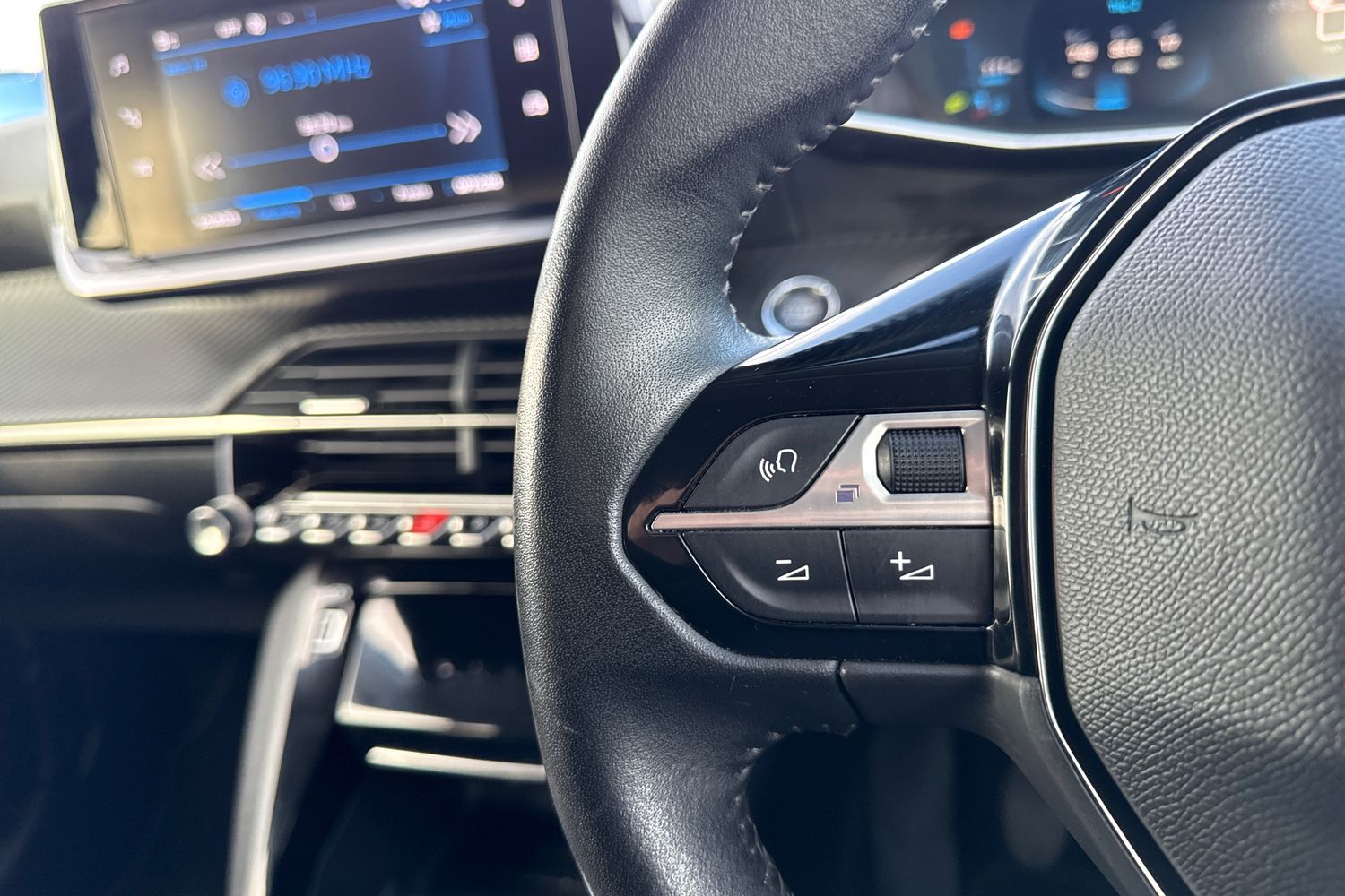 Used Peugeot 208 2021 for sale - 76909356: Photo 37