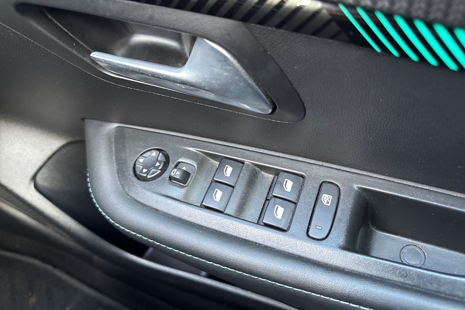 Used Peugeot 208 2021 for sale - 76909356: Photo 40