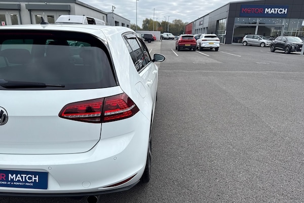 Used Volkswagen Golf 2016 for sale - 76300365: Photo 33