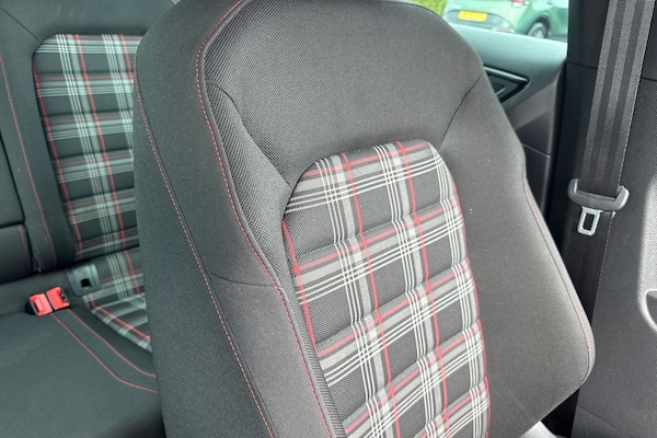 Used Volkswagen Golf 2016 for sale - 76300365: Photo 61