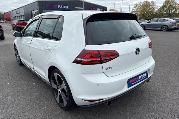 Used Volkswagen Golf 2016 for sale - 76300365: Photo 8