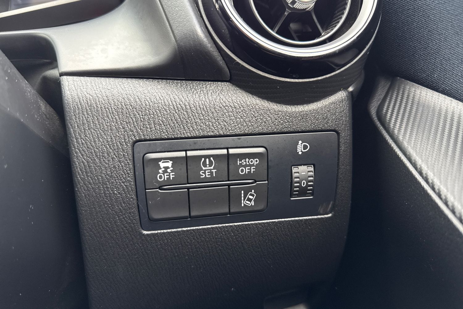 Used Mazda Mazda2 2016 for sale - 77719307: Photo 39