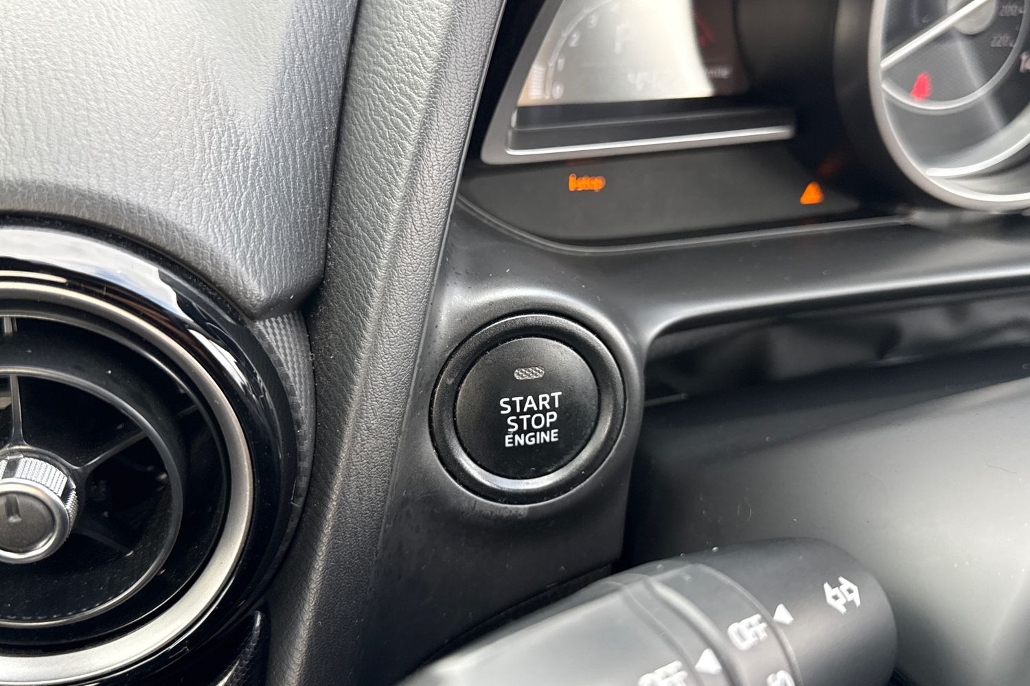 Used Mazda Mazda2 2016 for sale - 77719307: Photo 41