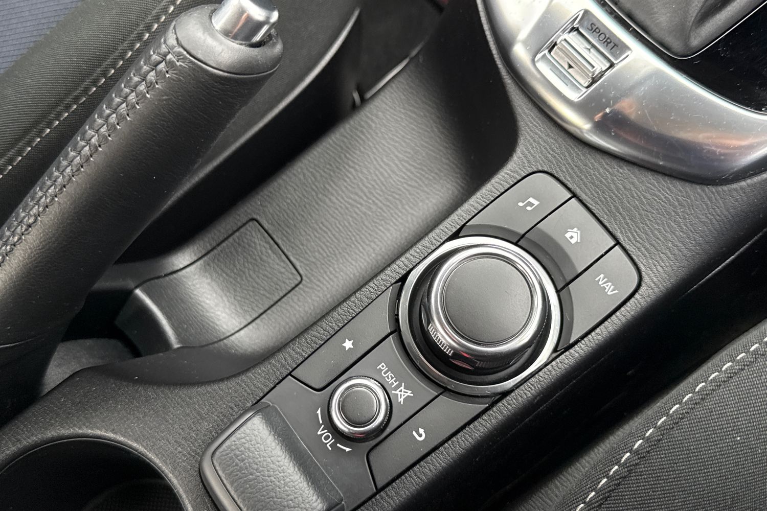 Used Mazda Mazda2 2016 for sale - 77719307: Photo 51