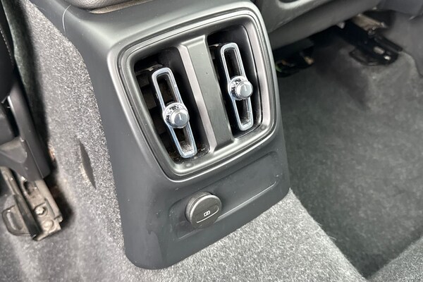 Used Volvo XC40 2022 for sale - 76220146: Photo 37