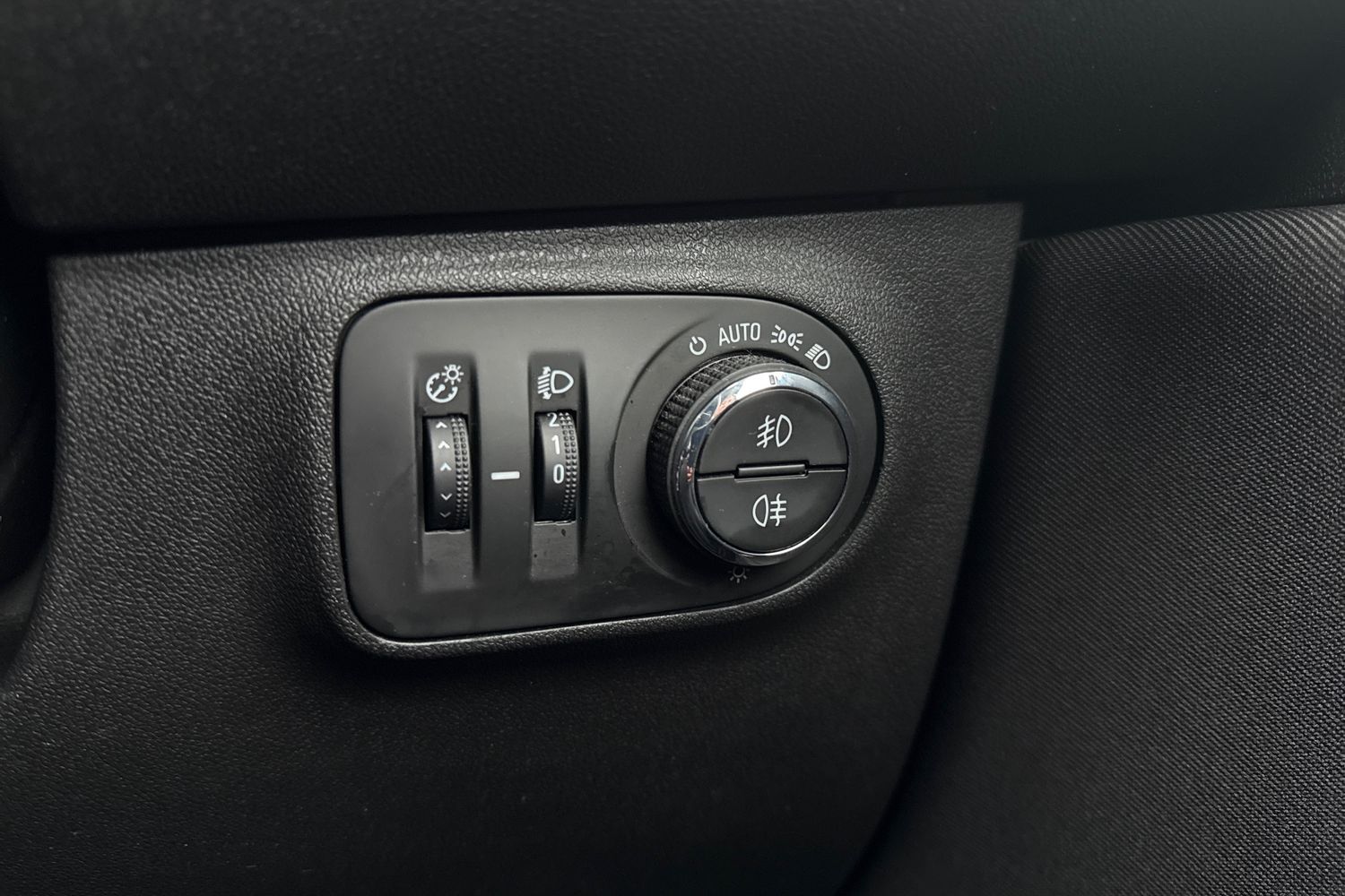 Used Vauxhall Corsa 2017 for sale - 77337131: Photo 42