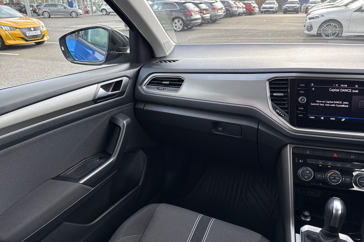 Used Volkswagen T-Roc 2020 for sale - 76391013: Photo 20