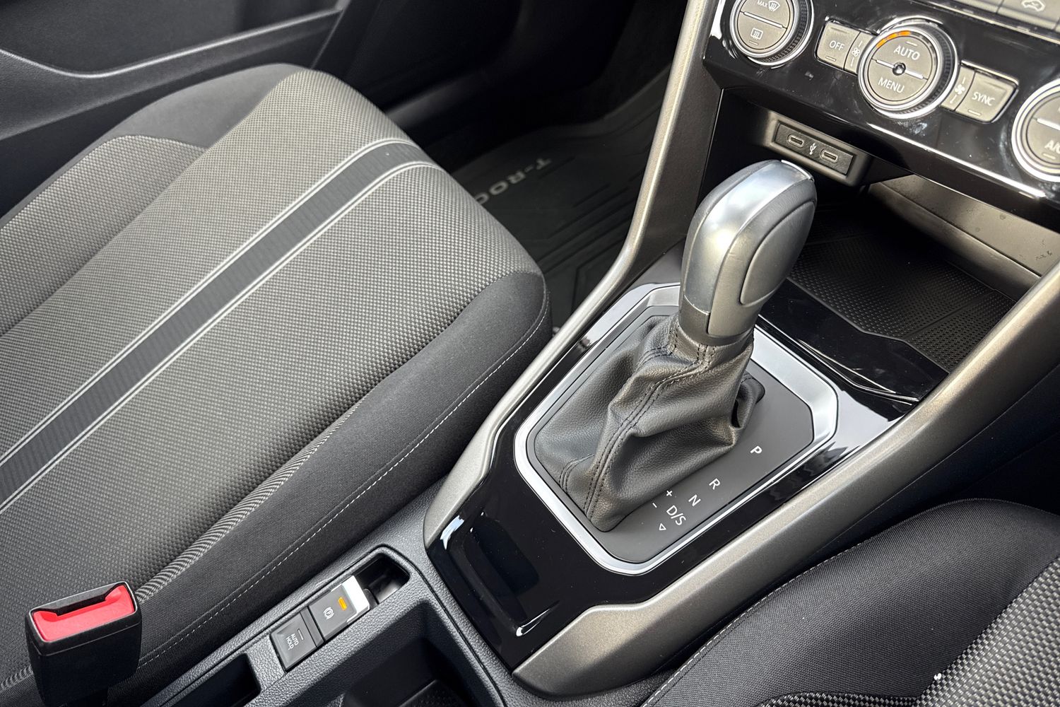 Used Volkswagen T-Roc 2020 for sale - 76391013: Photo 23