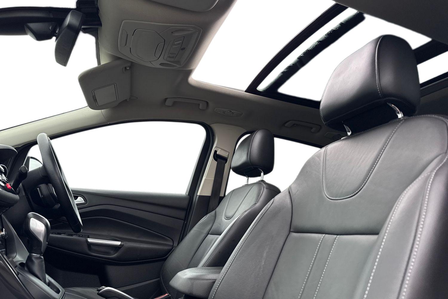 Used Ford Kuga 2015 for sale - 76985242: Photo 16