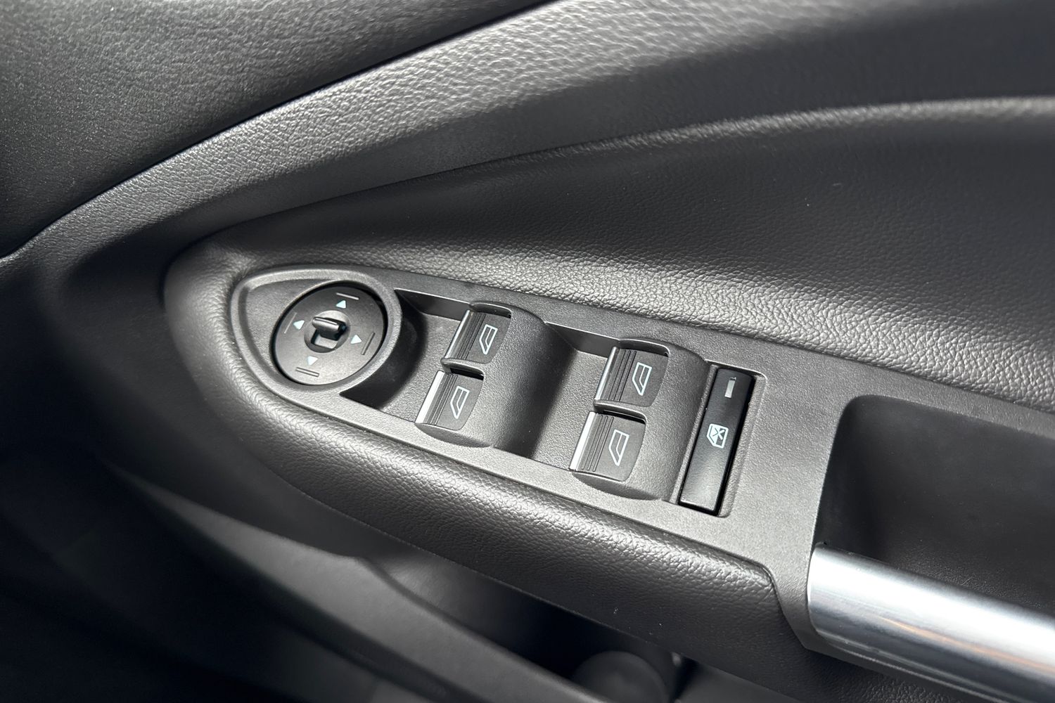 Used Ford Kuga 2015 for sale - 76985242: Photo 38