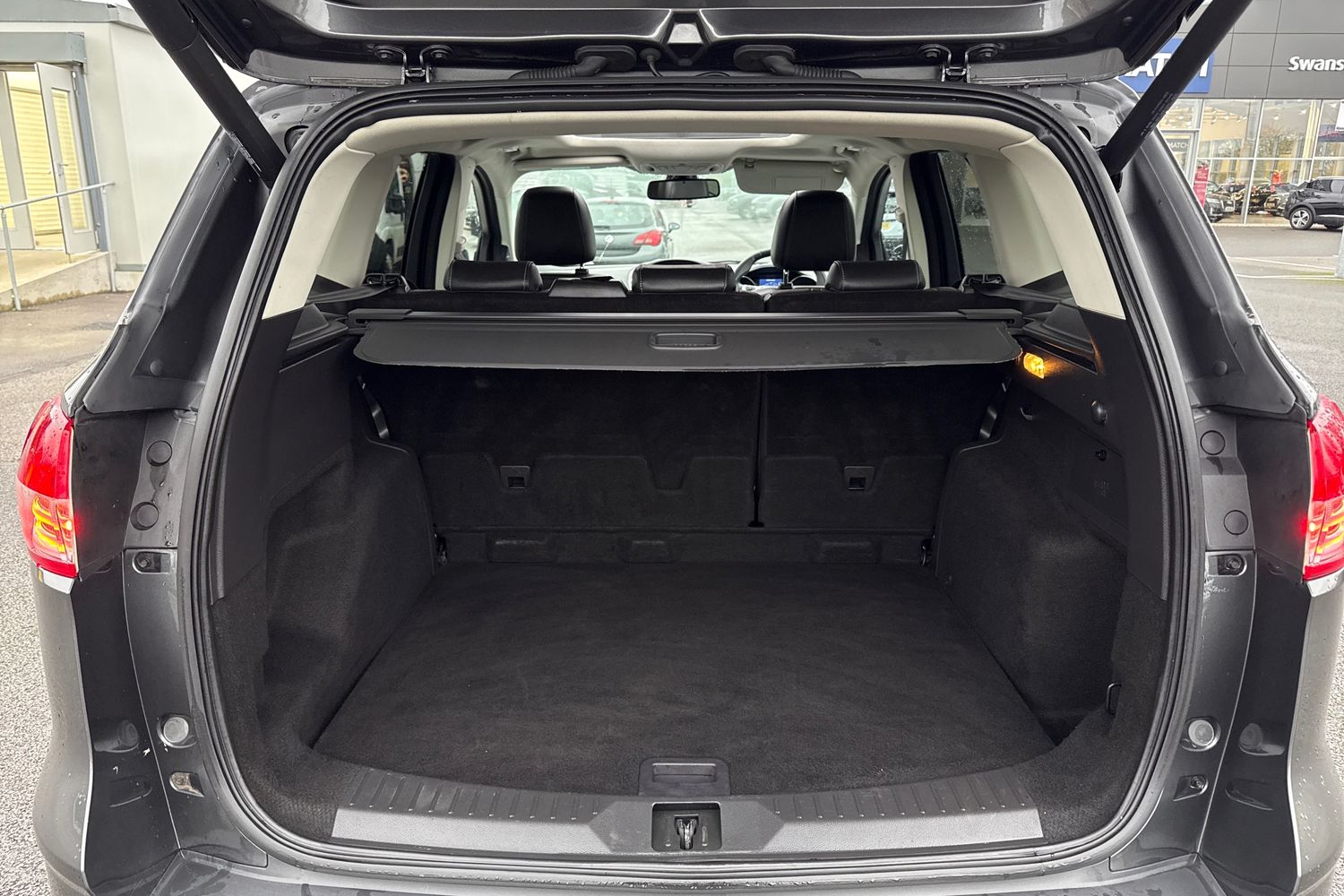 Used Ford Kuga 2015 for sale - 76985242: Photo 7