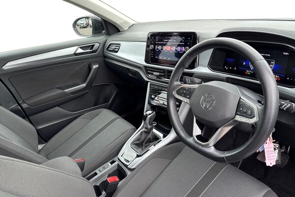 Used Volkswagen T-Roc 2022 for sale - 76143799: Photo 14