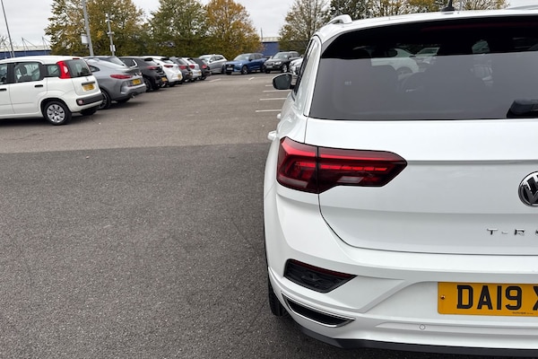 Used Volkswagen T-Roc 2019 for sale - 76268019: Photo 32