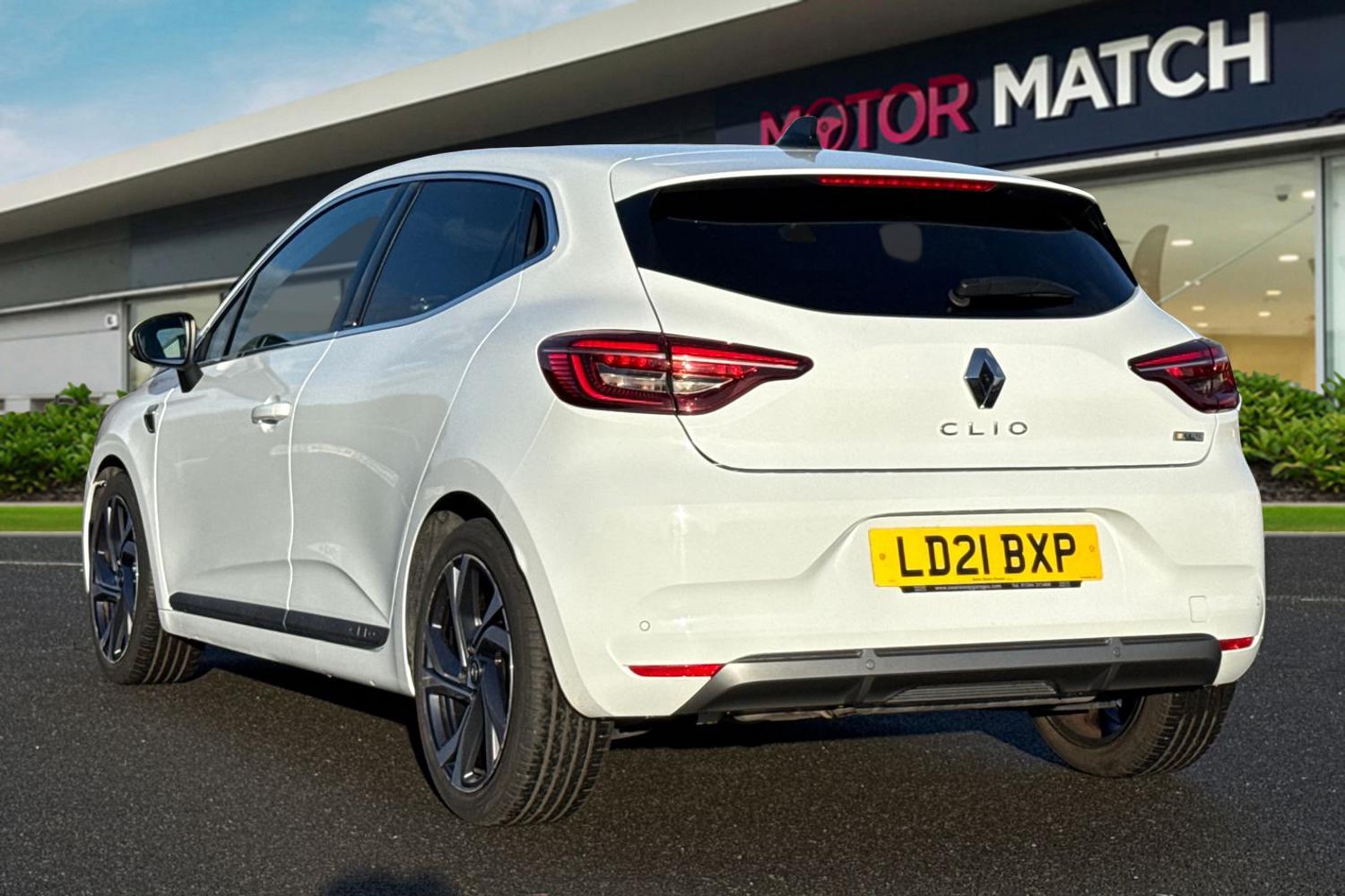 Used Renault Clio 2021 for sale - 76968054: Photo 2