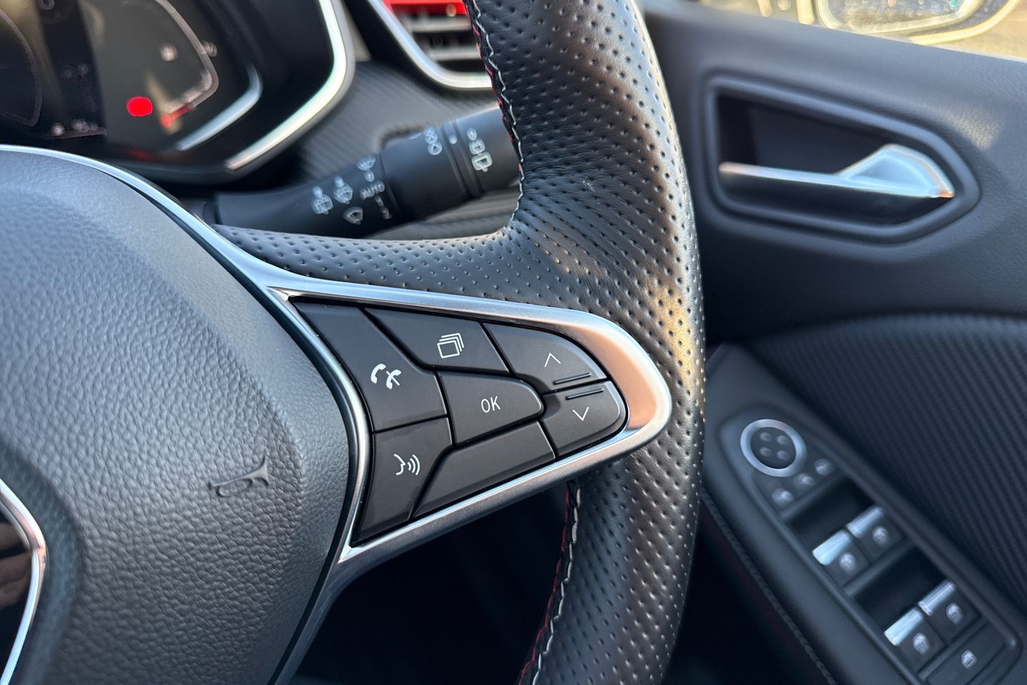 Used Renault Clio 2021 for sale - 76968054: Photo 37