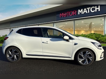 Used Renault Clio 2021 for sale - 76968054: Photo