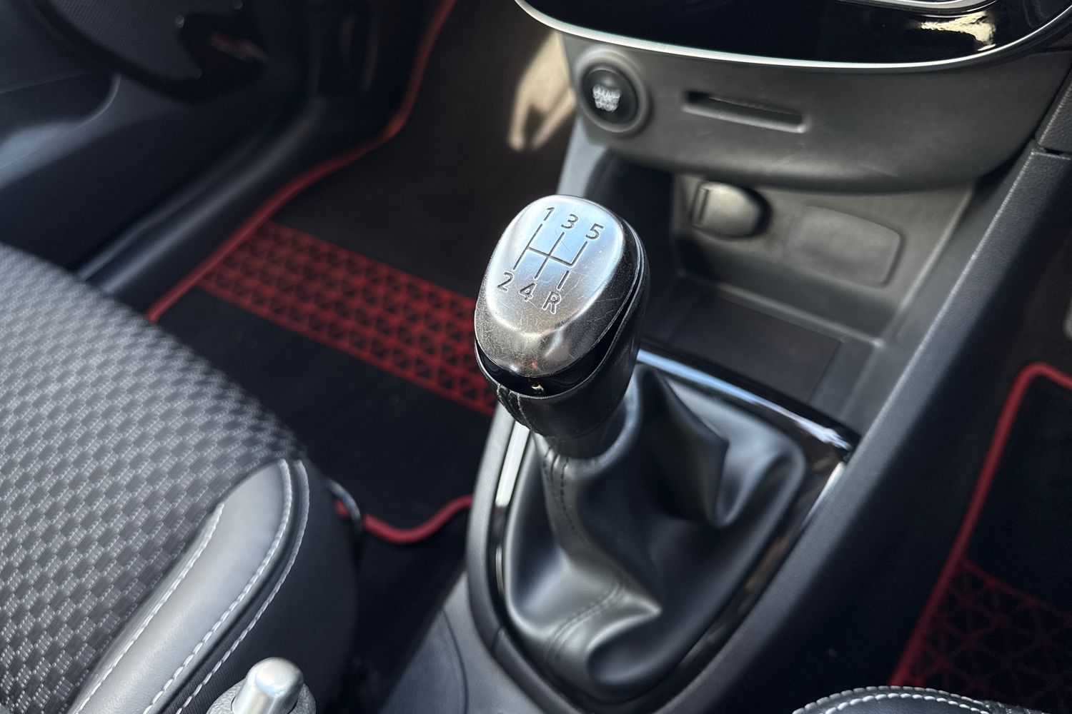 Used Renault Clio 2017 for sale - 77661716: Photo 23