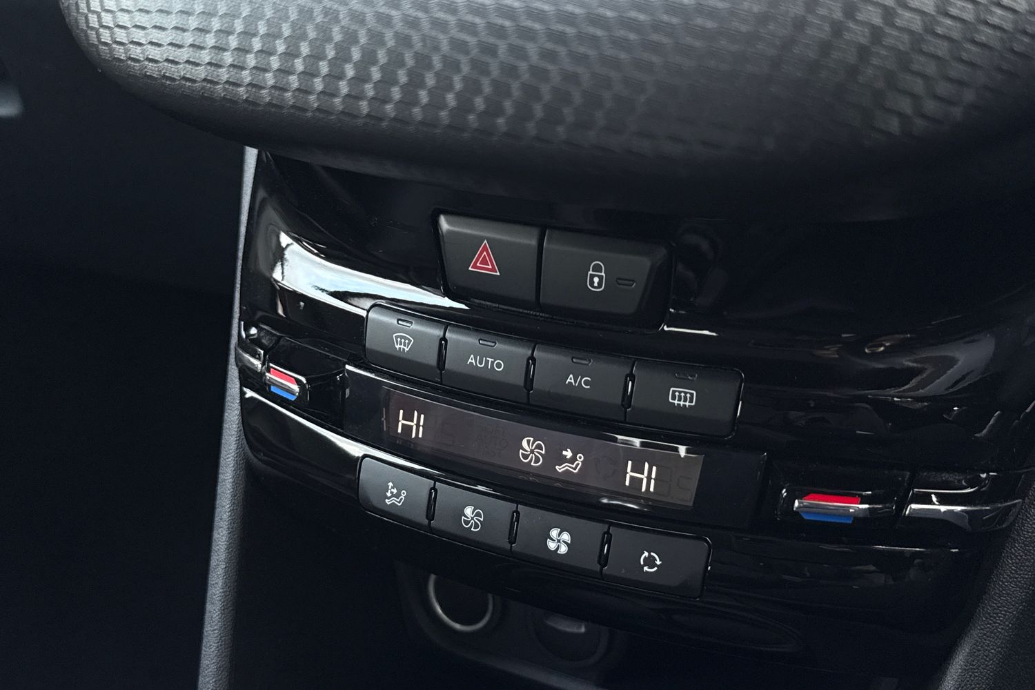 Used Peugeot 208 2019 for sale - 77500966: Photo 22