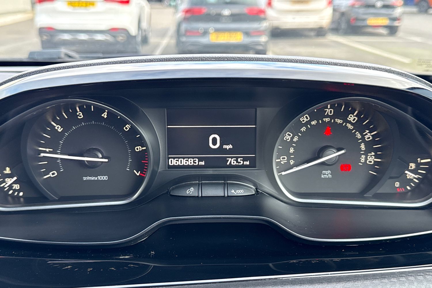 Used Peugeot 208 2019 for sale - 77500966: Photo 43