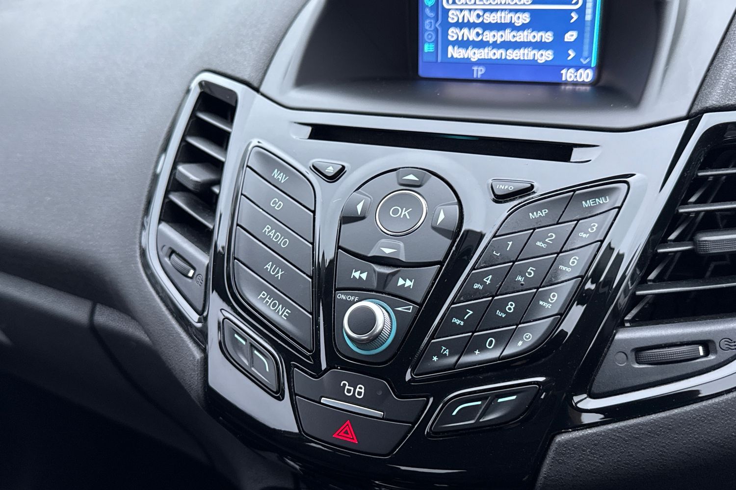 Used Ford Fiesta 2017 for sale - 77436136: Photo 48