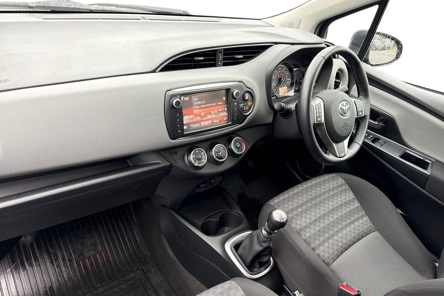 Used Toyota Yaris 2016 for sale - 77553478: Photo 15