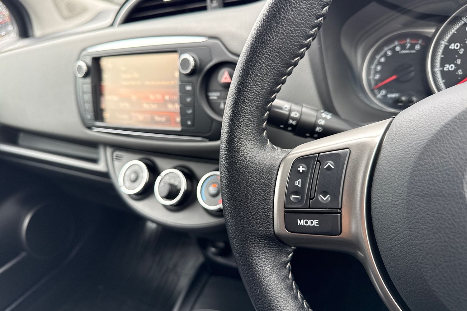 Used Toyota Yaris 2016 for sale - 77553478: Photo 36