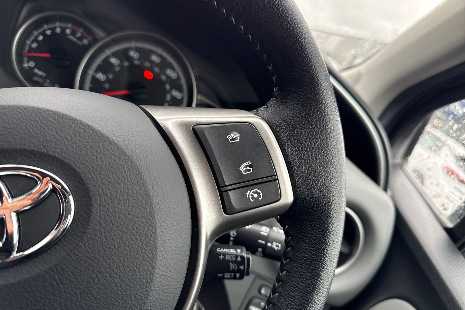 Used Toyota Yaris 2016 for sale - 77553478: Photo 37