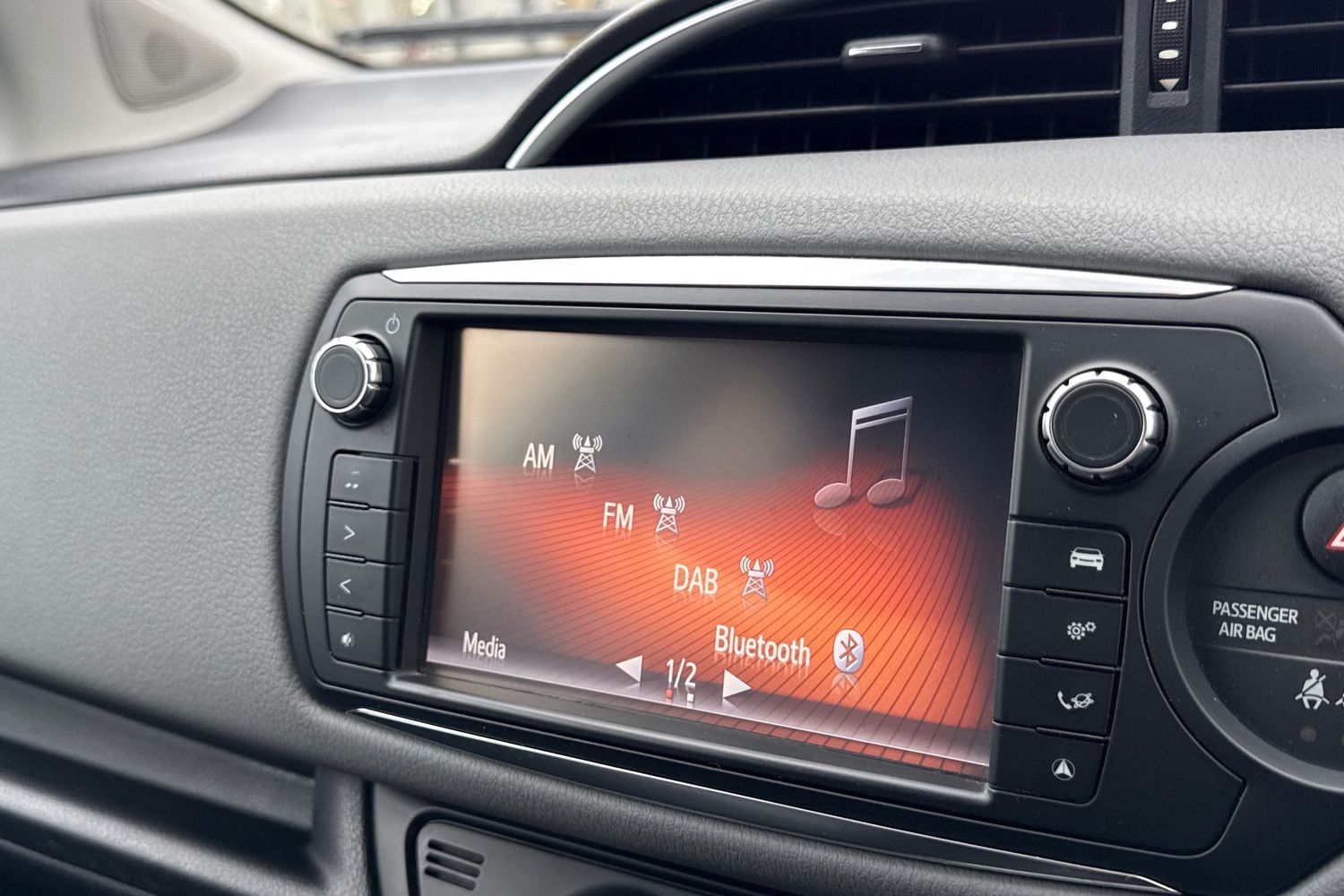 Used Toyota Yaris 2016 for sale - 77553478: Photo 43