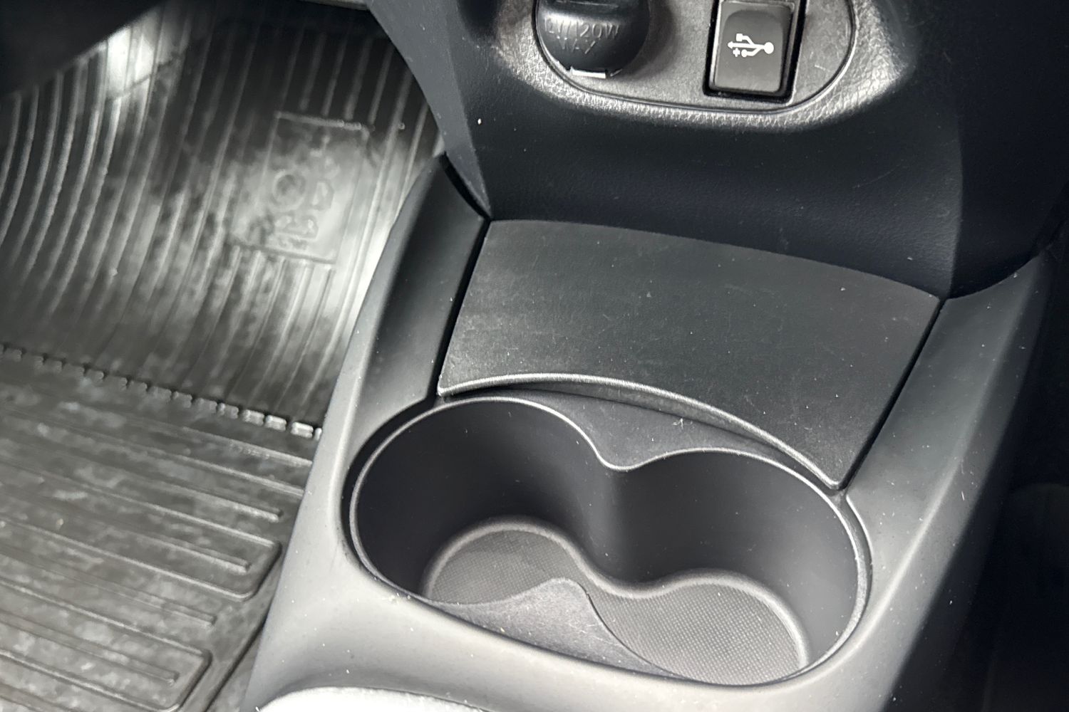 Used Toyota Yaris 2016 for sale - 77553478: Photo 52