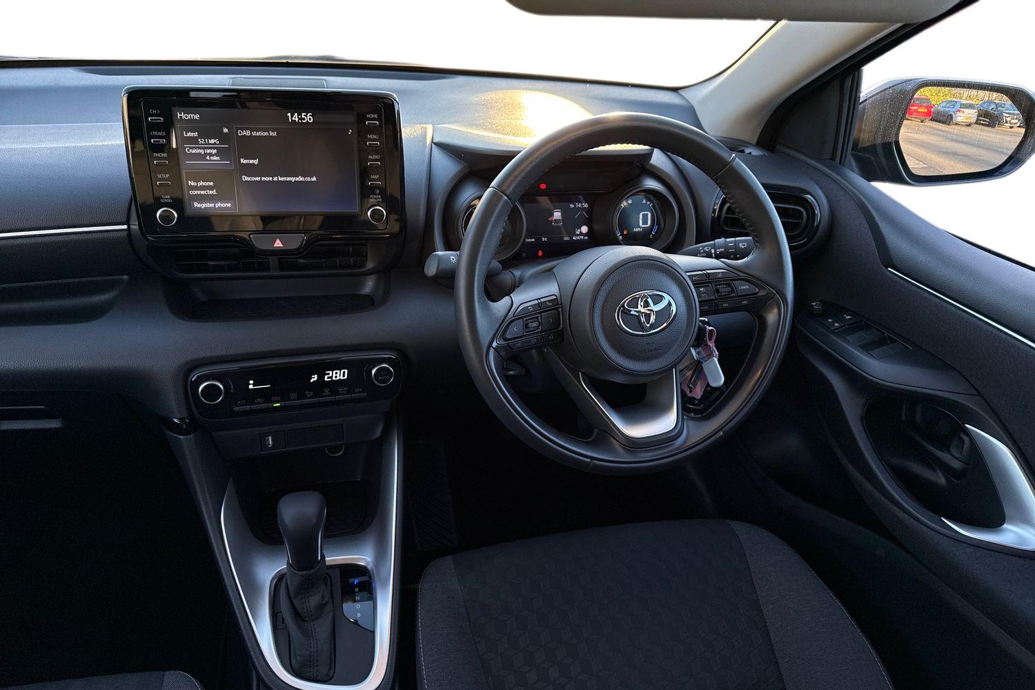 Used Toyota Yaris 2022 for sale - 77257857: Photo 18