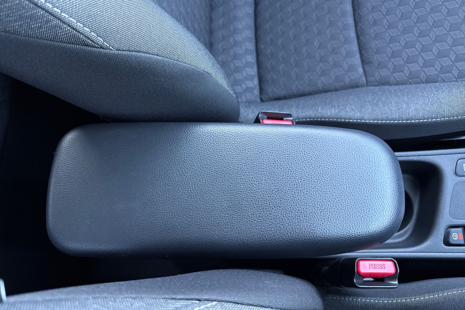 Used Toyota Yaris 2022 for sale - 77257857: Photo 53