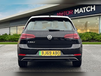 Used Volkswagen Golf 2019 for sale - 77337230: Photo