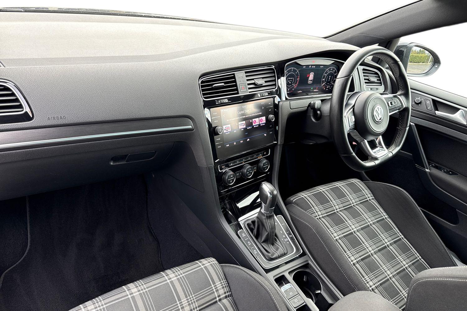 Used Volkswagen Golf 2017 for sale - 76390996: Photo 14