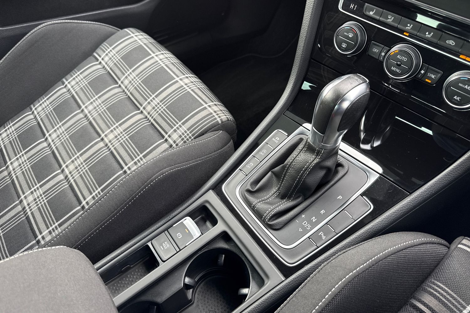 Used Volkswagen Golf 2017 for sale - 76390996: Photo 22