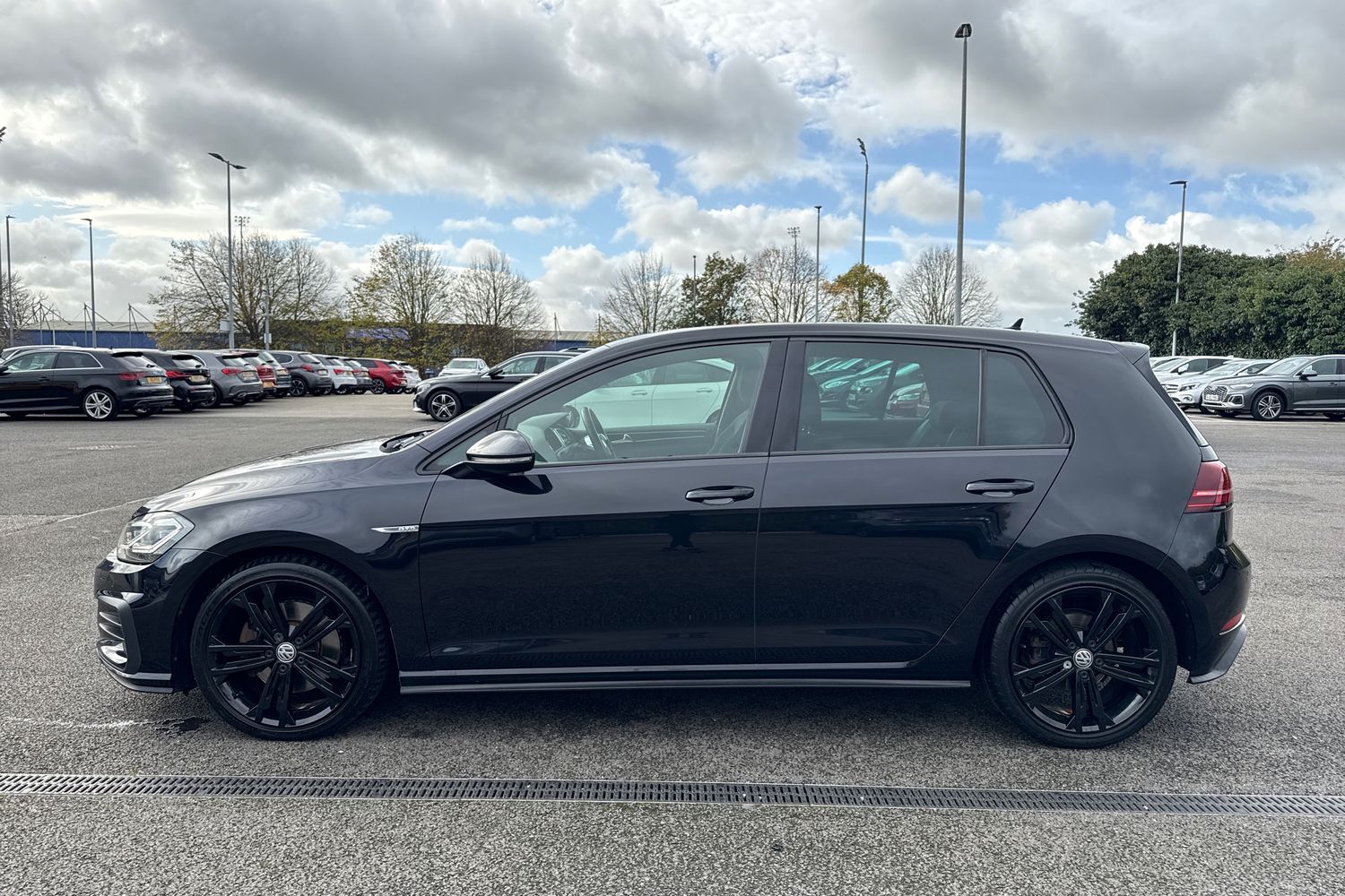 Used Volkswagen Golf 2017 for sale - 76390996: Photo 30