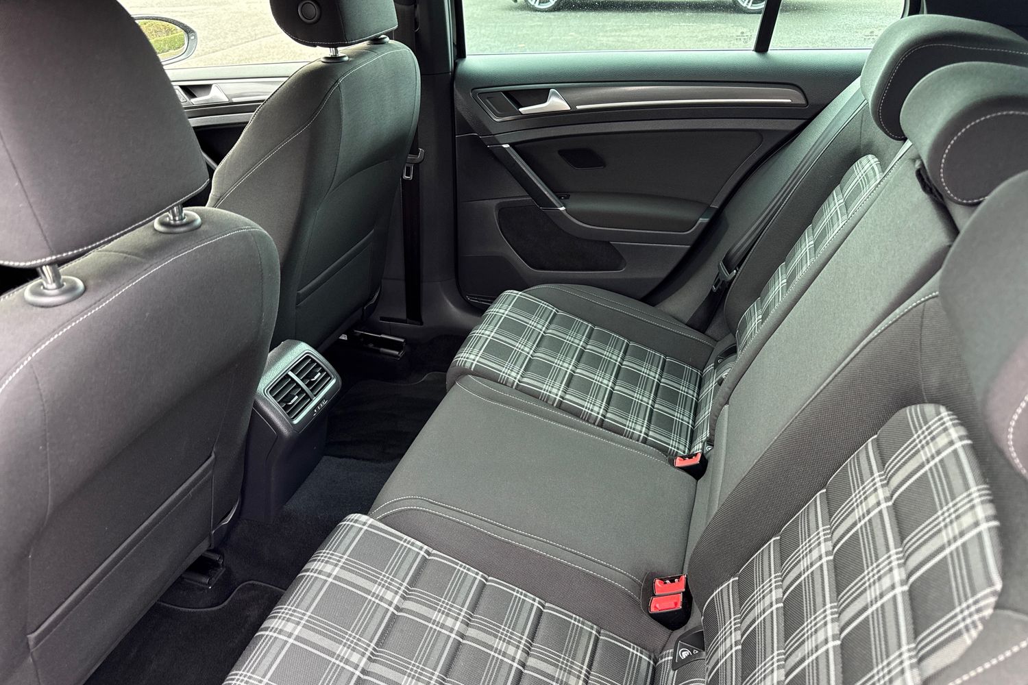 Used Volkswagen Golf 2017 for sale - 76390996: Photo 34