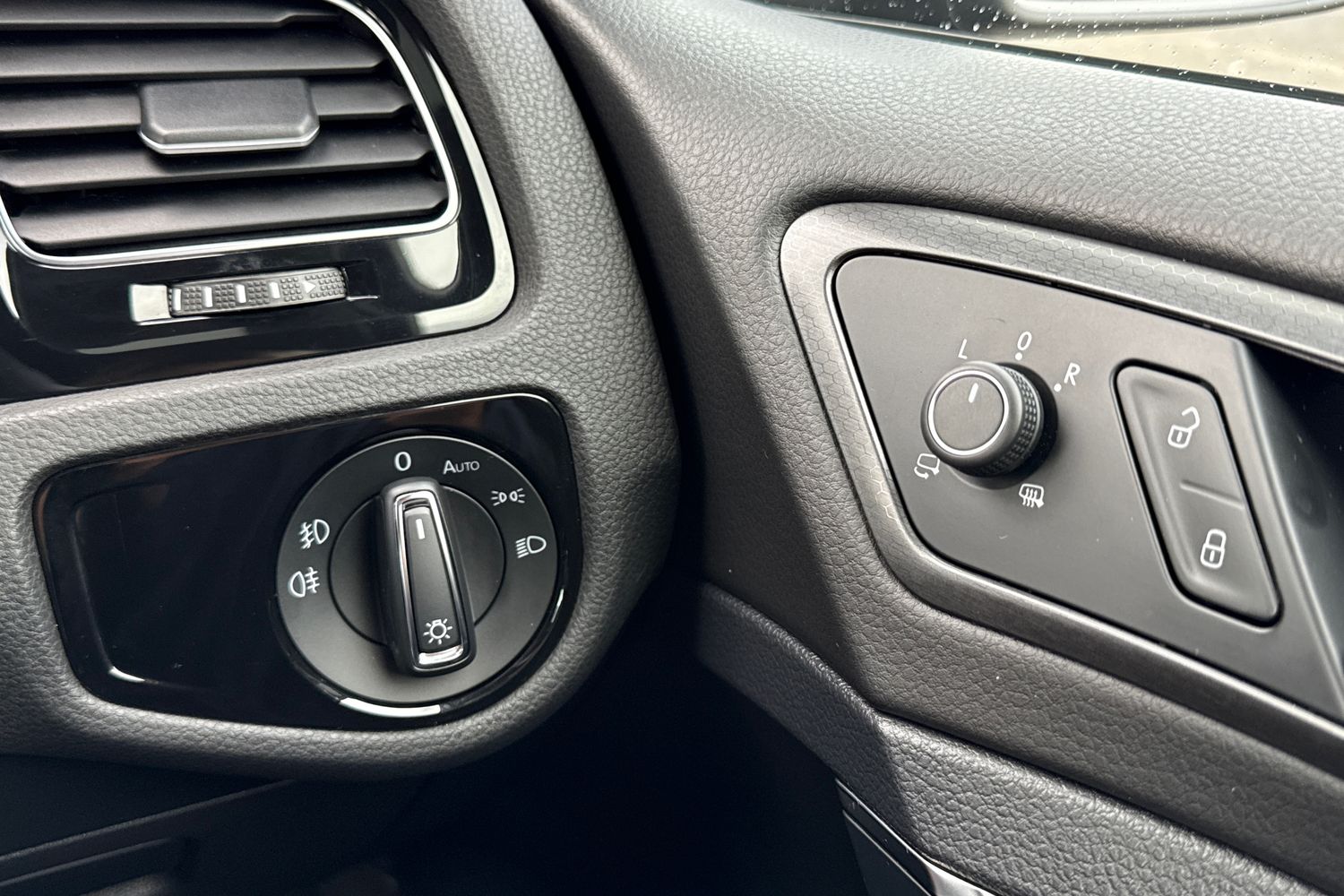 Used Volkswagen Golf 2017 for sale - 76390996: Photo 39